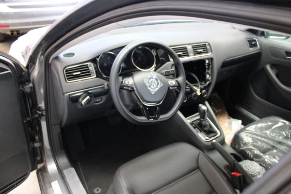 Dezmembrari VW Jetta din 2016 2.0 tdi CUU CUUB LD7X QYX xenon camera spate jante 17 tempomat piele - Dezmembrari Auto - imagine 7