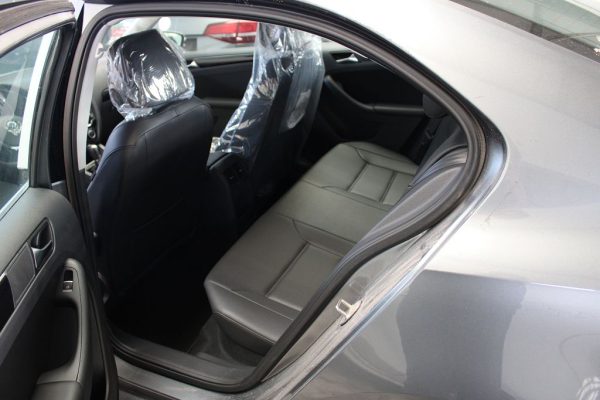 Dezmembrari VW Jetta din 2016 2.0 tdi CUU CUUB LD7X QYX xenon camera spate jante 17 tempomat piele - Dezmembrari Auto - imagine 9