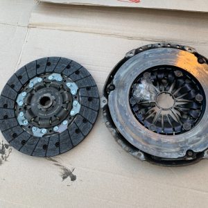 Kit ambreiaj Seat Alhambra 2 2017 2.0 tdi DFL 03L141016S 03L 141 016 S - Dezmembrari Auto