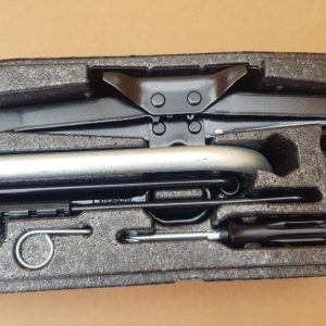 Kit cheie cric spuma VW Golf 7 variant - Dezmembrari Auto