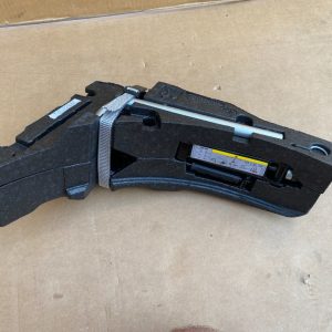 Kit cric, cheie si suport VW Golf 7 hatchback 2019 5Q0011031E 5Q0 011 031 E 5G0012115AD 5G0 012 115 AD - Dezmembrari Auto