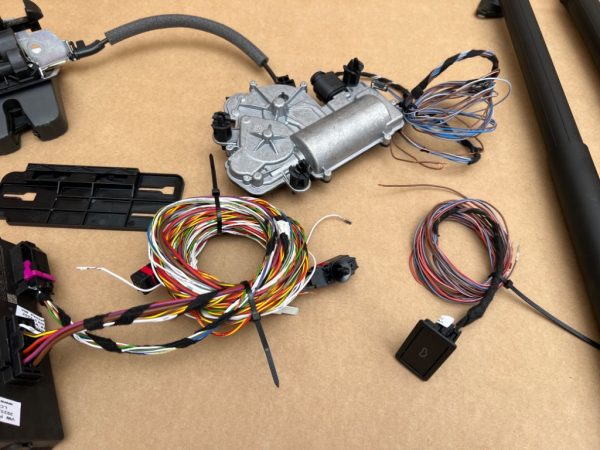 Kit deschidere haion electric VW Passat B8.5 variant R line din 2023 la 0 km - Dezmembrari Auto - imagine 3