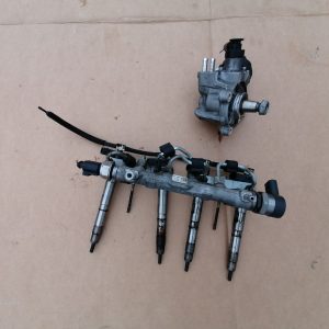 Kit injectie Audi A3 8V 2.0 tdi 04L089D 04L 089 D 04L130277K 04L130755D - Dezmembrari Auto