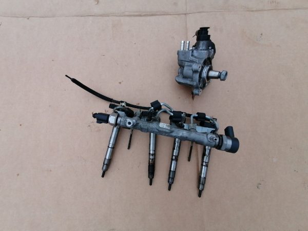 Kit injectie Audi A3 8V 2.0 tdi 04L089D 04L 089 D 04L130277K 04L130755D - Dezmembrari Auto