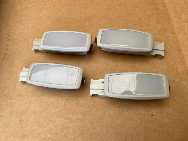 Lampa lampi led parasolare VW Golf 7 5F0947109C 5F0 947 109 C - Dezmembrari Auto
