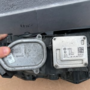 Lampa led far dreapta pentru viraje VW Passat B8 3G0998477A, 3G0 998 477 A - Dezmembrari Auto