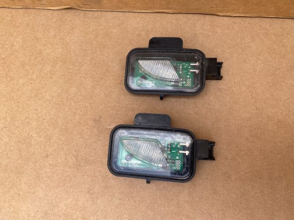 Lampa oglinda stanga VW Passat B8 3G0945291A 3G0 945 291 A - Dezmembrari Auto