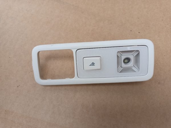 Lampa plafon VW Passat B8 combi 5G9947292G 5G9 947 292 G - Dezmembrari Auto
