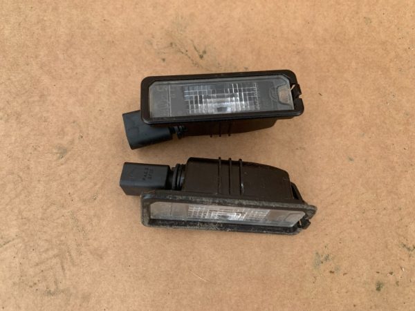 Lampi numar VW Golf 7 1K8943021 1K8 943 021 la 0 km - SET - Dezmembrari Auto