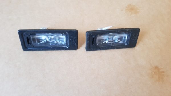 Lampi numar led VW Golf 7 combi 5NA943021 5NA 943 021 - Dezmembrari Auto