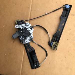 Macara electrica cu motoras dreapta fata Opel Astra J - Dezmembrari Auto