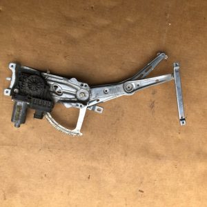 Macara electrica cu motoras dreapta fata Opel Astra H - Dezmembrari Auto
