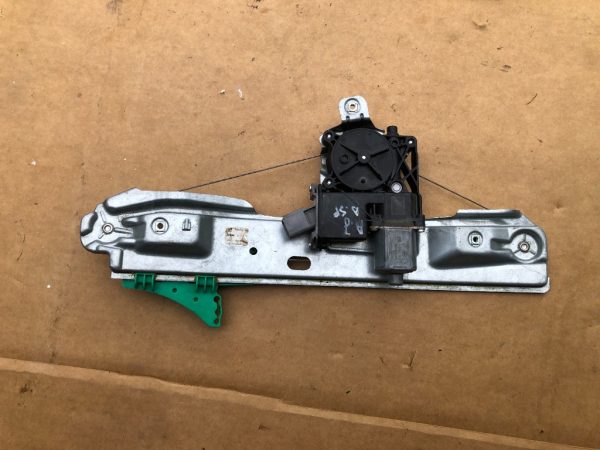 Macara electrica cu motoras geam dreapta spate Opel Astra J - Dezmembrari Auto