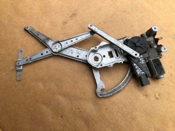 Macara electrica cu motoras geam stanga fata Opel Corsa C 2 usi - Dezmembrari Auto