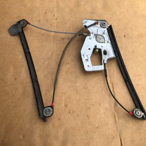 Macara electrica stanga fata BMW E39 - Dezmembrari Auto