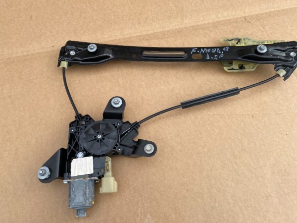Macara geam cu motoras usa dreapta spate Ford Mondeo Mk5 2018 limuzina DS73-F27000-BG - Dezmembrari Auto