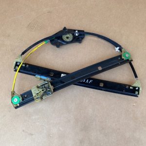 Macara geam dreapta fata Audi A4 B8 8K0837462A 8K0 837 462 A - Dezmembrari Auto