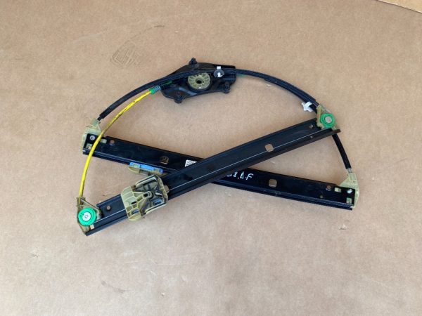 Macara geam dreapta fata Audi A4 B8 8K0837462A 8K0 837 462 A - Dezmembrari Auto