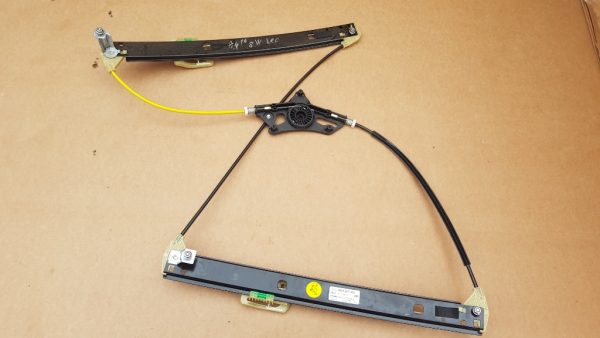 Macara geam dreapta fata Audi A4 B9 8W0837462 8W0 837 462 - Dezmembrari Auto