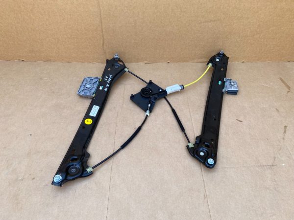 Macara geam dreapta fata VW Arteon 3G8837462A 3G8 837 462 A - Dezmembrari Auto