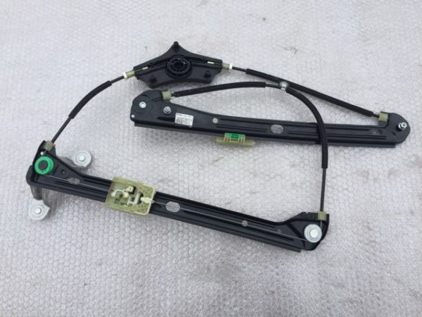 Macara geam dreapta fata VW Golf 7 5G4 837 462 H 5G4837462H - Dezmembrari Auto