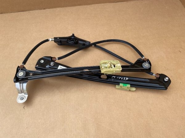 Macara geam dreapta fata VW Golf 7 5G4837462H 5G4 837 462 H la 0 km - Dezmembrari Auto