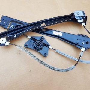 Macara geam dreapta fata VW Jetta 2016 5C6837462K 5C6 837 462 K - Dezmembrari Auto