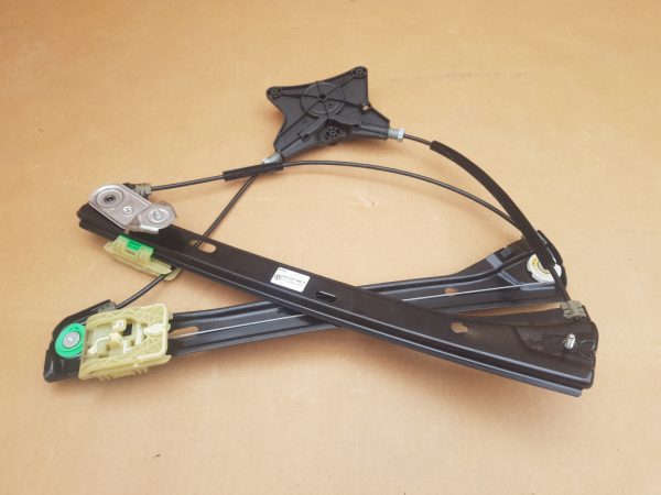 Macara geam dreapta fata VW Passat B8 3G0837462C 3G0 837 462 C - Dezmembrari Auto