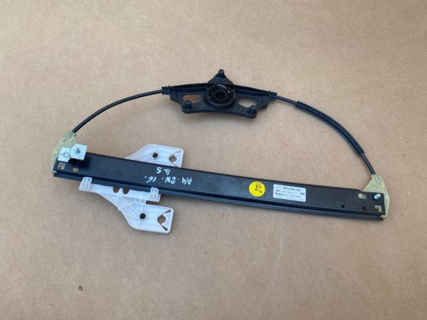 Macara geam dreapta spate Audi A4 B9 8W0839462 8W0 839 462 - Dezmembrari Auto