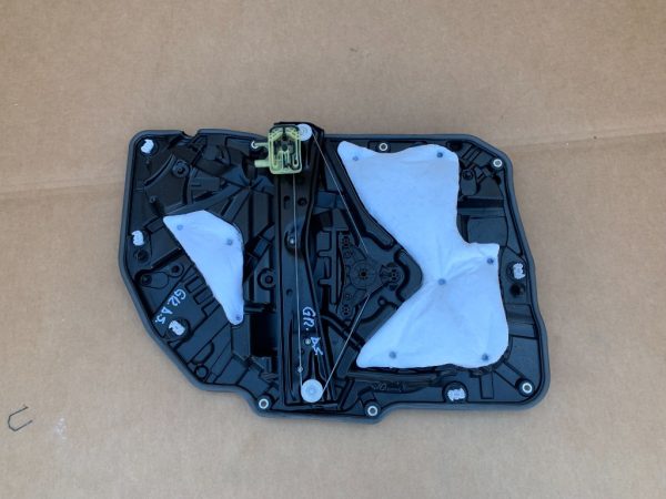 Macara geam dreapta spate BMW G11 G12 M 760 LXiA seria 7 din 2017 - Dezmembrari Auto
