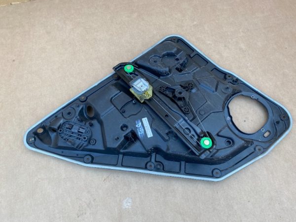 Macara geam dreapta spate Mercedes B Class W246 2016 - Dezmembrari Auto