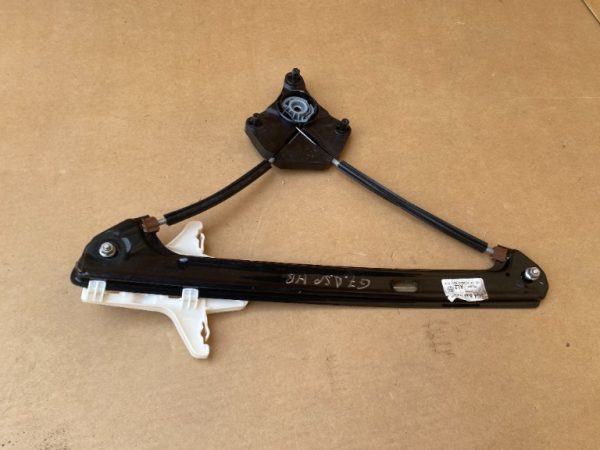 Macara geam dreapta spate VW Golf 7 hatchback - Dezmembrari Auto