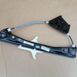 Macara geam dreapta spate VW Jetta 2016 5C6839462D 5C6 839 462 D - Dezmembrari Auto