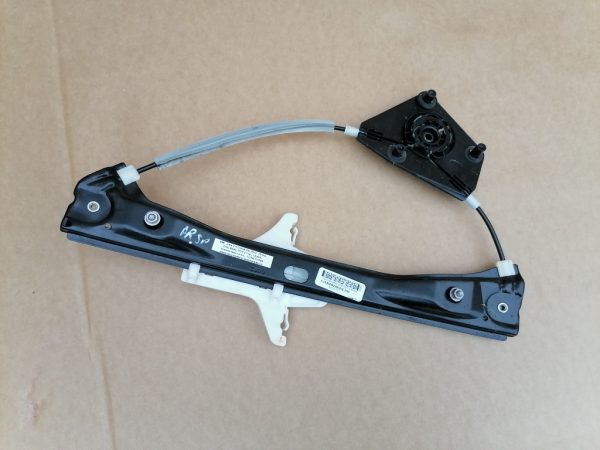 Macara geam dreapta spate VW Jetta 2016 5C6839462D 5C6 839 462 D - Dezmembrari Auto