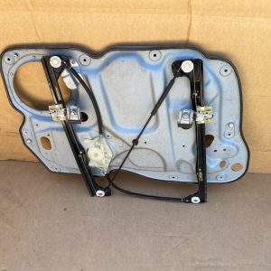 Macara geam electric dreapta fata VW Caddy 2009 2K1837752DT 2K1 837 752 DT - Dezmembrari Auto
