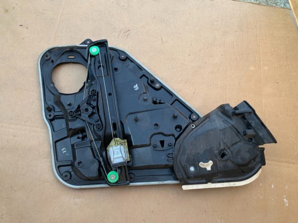 Macara geam electric dreapta spate Mercedes A-Class w176 2015 - Dezmembrari Auto