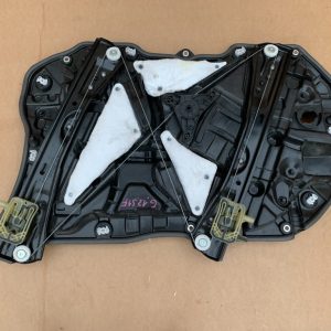 Macara geam stanga fata BMW G12 M 760 LXiA seria 7 din 2017 - Dezmembrari Auto