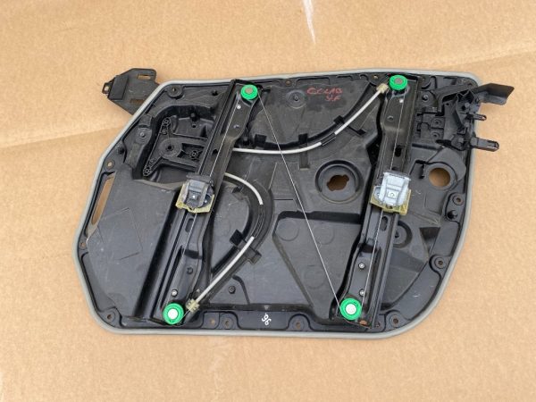 Macara geam stanga fata Mercedes C-Class W205 - Dezmembrari Auto