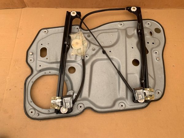 Macara geam stanga fata VW Caddy 2005 2006 2007 2008 2009 - Dezmembrari Auto