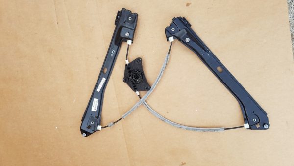 Macara geam stanga fata VW Jetta 2016 5C6837461K 5C6 837 461 K - Dezmembrari Auto