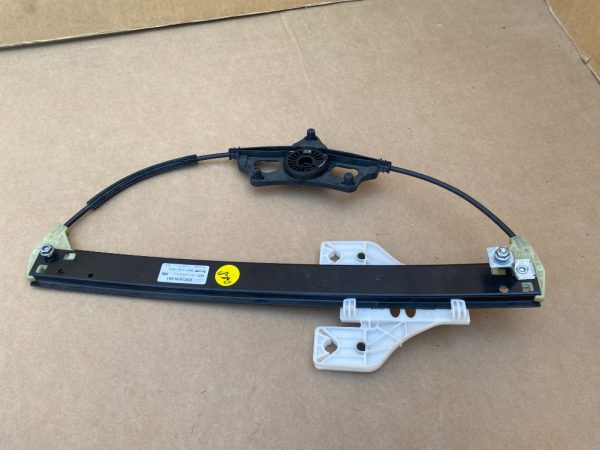 Macara geam stanga spate Audi A4 B9 8W0839461 8W0 839 461 - Dezmembrari Auto