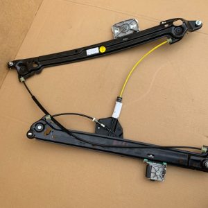 Macara geam usa dreapta fata Audi Q8 2019 4M8837462 4M8 837 462 - Dezmembrari Auto