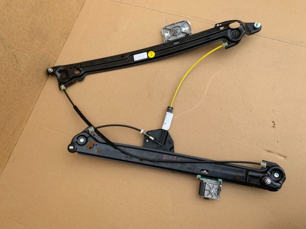 Macara geam usa dreapta fata Audi Q8 2019 4M8837462 4M8 837 462 - Dezmembrari Auto