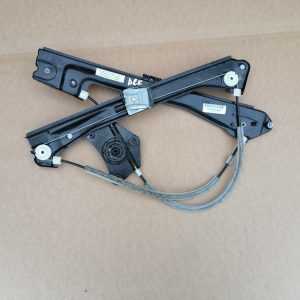 Macara geam usa dreapta fata VW Jetta 2016 5C6837462K 5C6 837 462 K - Dezmembrari Auto