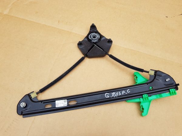 Macara geam usa stanga spate VW Golf 7 5G4839461B 5G4 839 461 B - Dezmembrari Auto