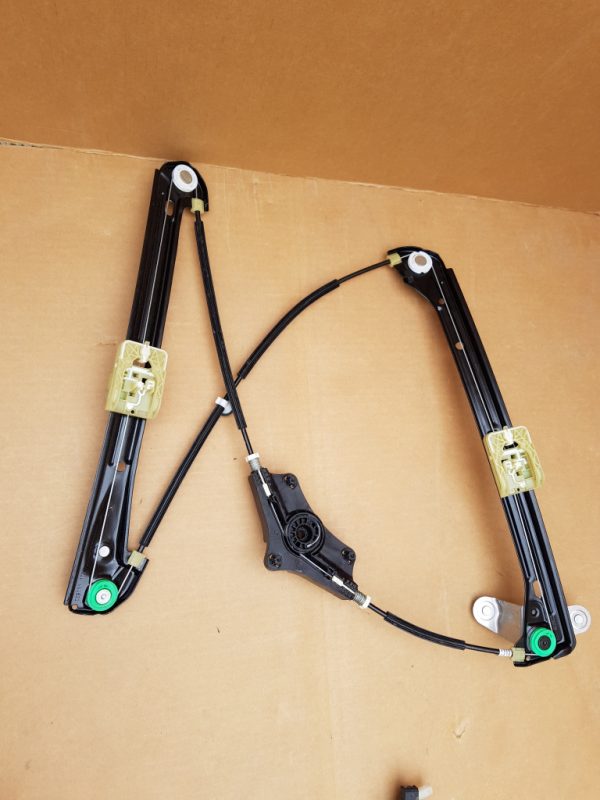 Macara usa dreapta fata VW Golf 7 5G4837462H 5G4 837 462 H la 0km - Dezmembrari Auto