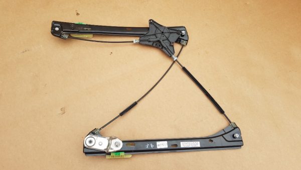 Macara usa dreapta fata VW Passat B8 3G0837462B 3G0 837 462 B - Dezmembrari Auto