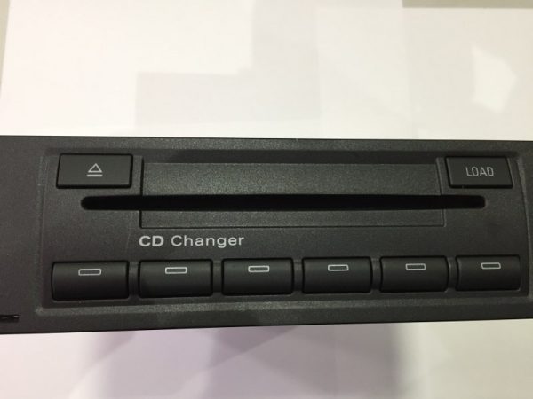 Magazie CD-uri Audi A3 s-line facelift din 2011 8E0035111D 8E0 035 111 D - Dezmembrari Auto
