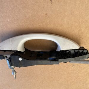 Maner complet usa stanga fata VW Golf 7 5N0837017E 5N0 837 017 E - Dezmembrari Auto