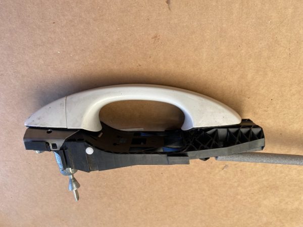 Maner complet usa stanga fata VW Golf 7 5N0837017E 5N0 837 017 E - Dezmembrari Auto